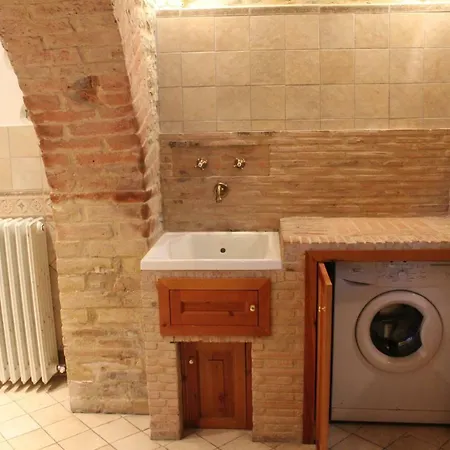 Casa Vacanze La Magnolia Daire *