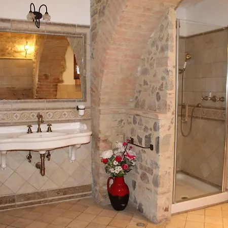 Casa Vacanze La Magnolia Daire *